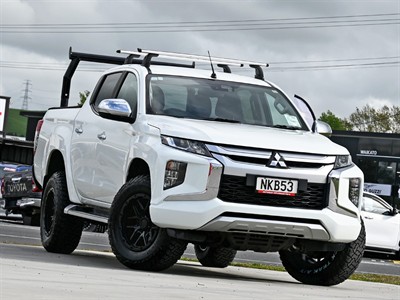 2021 Mitsubishi Triton - Thumbnail