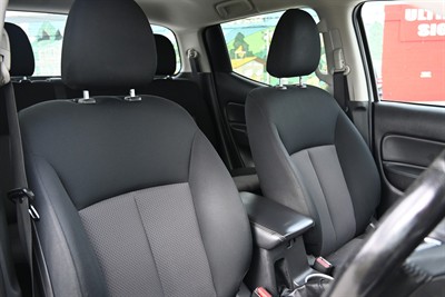 2021 Mitsubishi Triton - Thumbnail