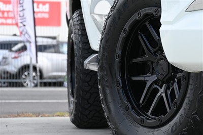 2021 Mitsubishi Triton - Thumbnail