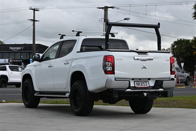 2021 Mitsubishi Triton - Thumbnail