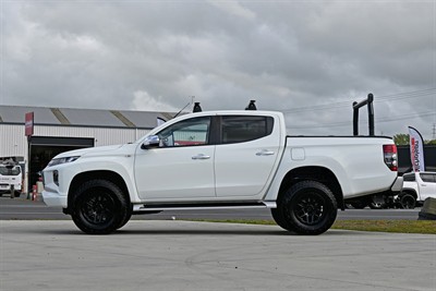 2021 Mitsubishi Triton - Thumbnail