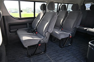 2012 Toyota Hiace - Thumbnail