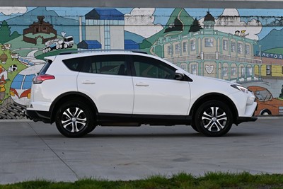 2016 Toyota Rav4 - Thumbnail