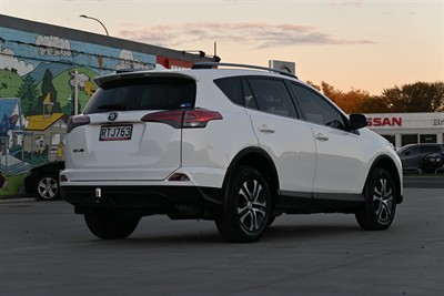 2016 Toyota Rav4 - Thumbnail
