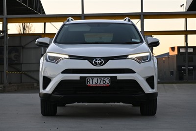 2016 Toyota Rav4 - Thumbnail
