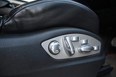 2016 Porsche Cayenne - Thumbnail