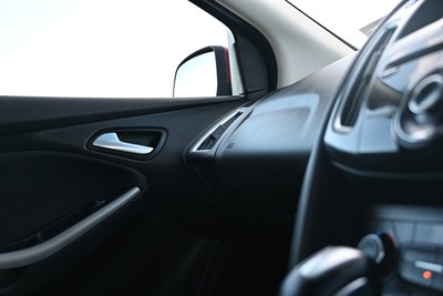 2017 Ford Focus - Thumbnail