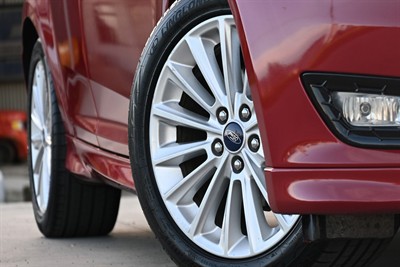 2017 Ford Focus - Thumbnail