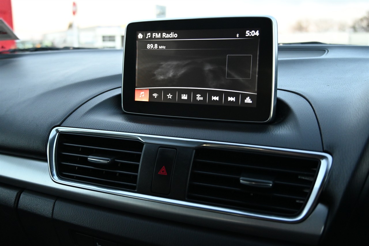 2013 Mazda Axela
