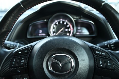 2013 Mazda Axela - Thumbnail