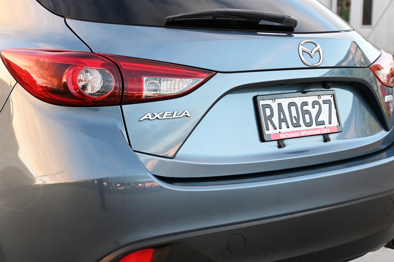 2013 Mazda Axela