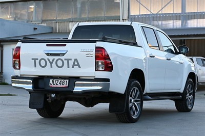 2016 Toyota Hilux - Thumbnail