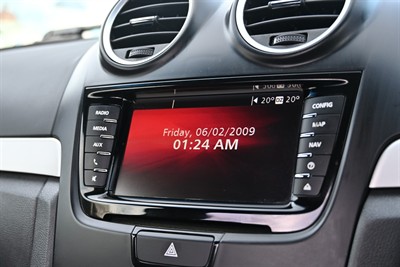 2011 Holden Commodore - Thumbnail