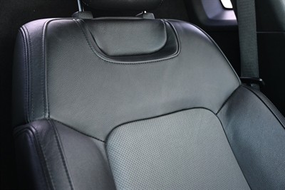 2011 Holden Commodore - Thumbnail