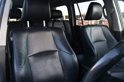 2018 Toyota Landcruiser Prado - Thumbnail