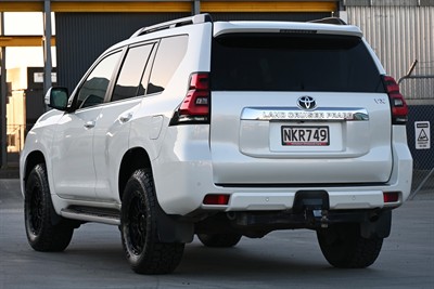 2018 Toyota Landcruiser Prado - Thumbnail