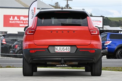 2021 Volvo Xc40 - Thumbnail