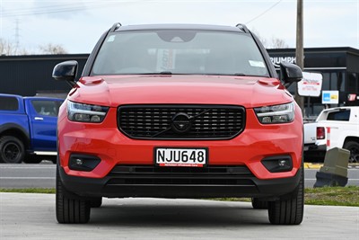 2021 Volvo Xc40 - Thumbnail