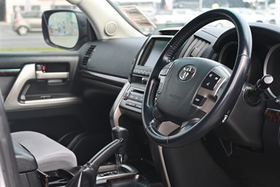 2009 Toyota Landcruiser - Thumbnail