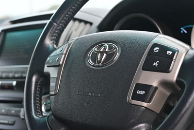 2009 Toyota Landcruiser - Thumbnail