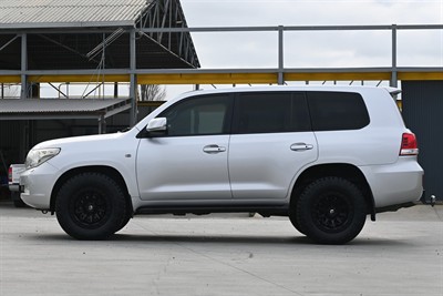2009 Toyota Landcruiser - Thumbnail