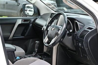 2010 Toyota Landcruiser Prado - Thumbnail
