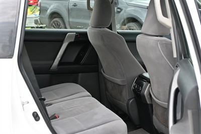 2010 Toyota Landcruiser Prado - Thumbnail