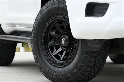 2010 Toyota Landcruiser Prado - Thumbnail