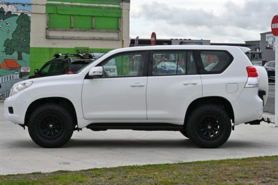 2010 Toyota Landcruiser Prado - Thumbnail