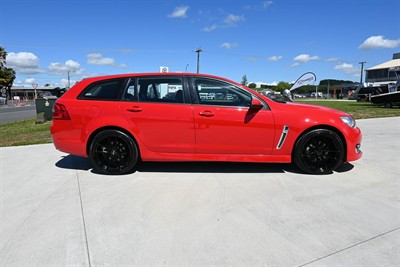 2016 Holden Commodore - Thumbnail