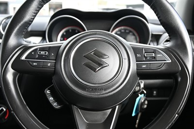 2019 Suzuki Swift - Thumbnail