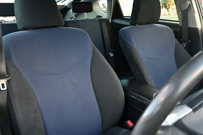 2015 Toyota Prius - Thumbnail