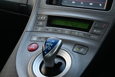 2015 Toyota Prius - Thumbnail