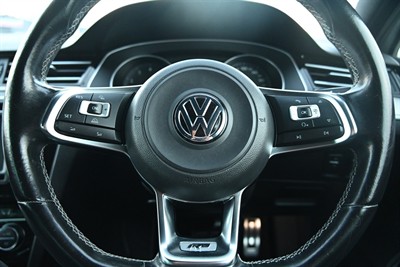 2015 Volkswagen Passat - Thumbnail