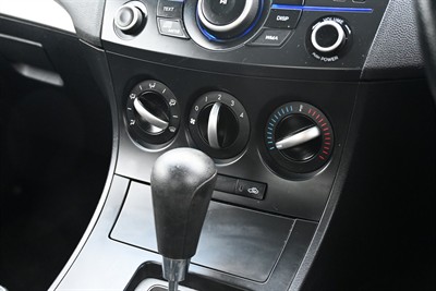 2013 Mazda Mazda3 - Thumbnail
