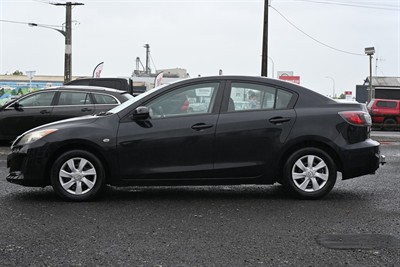 2013 Mazda Mazda3 - Thumbnail