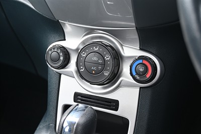 2013 Ford Fiesta - Thumbnail