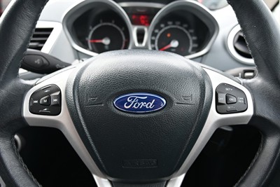 2013 Ford Fiesta - Thumbnail