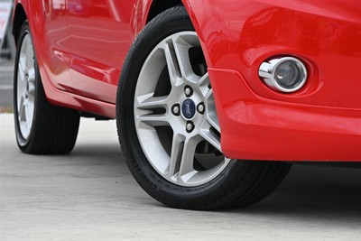 2013 Ford Fiesta - Thumbnail