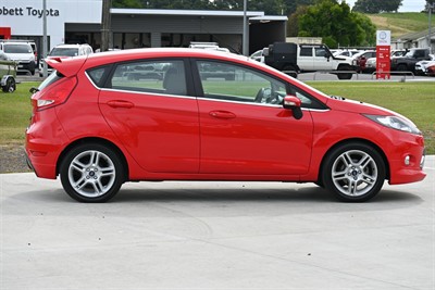 2013 Ford Fiesta - Thumbnail