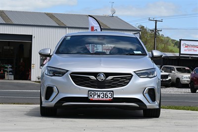 2018 Holden Commodore - Thumbnail