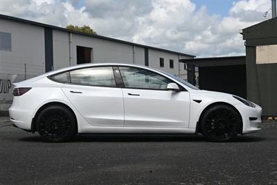 2021 Tesla Model 3 - Thumbnail