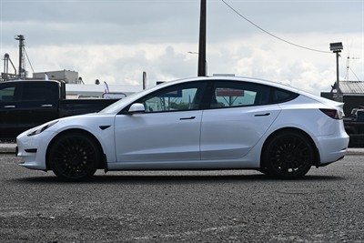 2021 Tesla Model 3 - Thumbnail