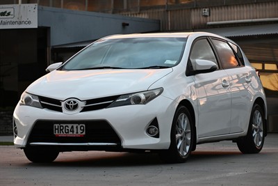 2014 Toyota Corolla - Thumbnail
