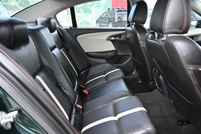 2013 Holden Commodore - Thumbnail