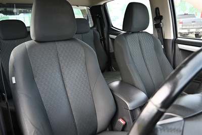 2017 Isuzu D-Max - Thumbnail