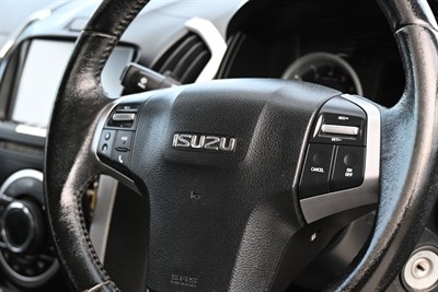 2017 Isuzu D-Max - Thumbnail