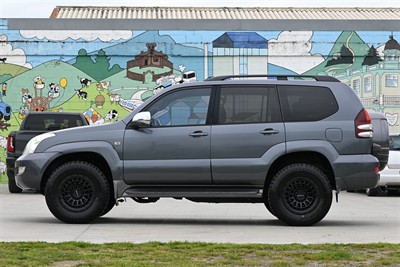 2004 Toyota Landcruiser Prado - Thumbnail