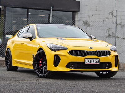 2018 Kia Stinger - Thumbnail