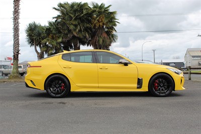 2018 Kia Stinger - Thumbnail